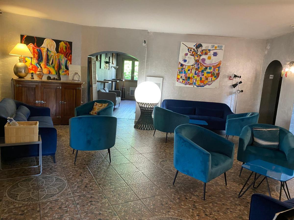 La Roseliere Hotel Сен-Кентен-Фалавие Екстериор снимка